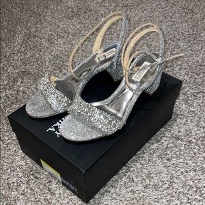 Badgley Mischka Silver Glitter Slingback Heels
